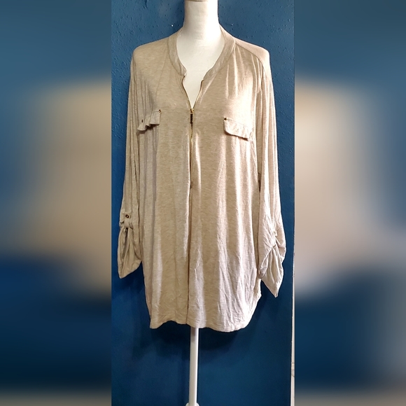 Women's Clothing Lot Plus Size 3X 18/26/28 Name BRAND TRENDY Items- JEANS, TOPS - Picture 9 of 12